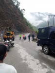 पहिरो खसेपछि नारायणगढ–मुग्लिन सडक अवरुद्ध